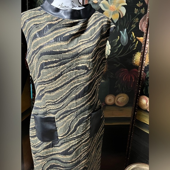 Hilton Hollis Exotic Dress (D3) - Picture 4 of 11